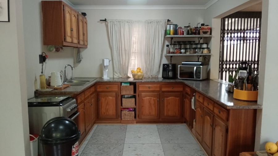 4 Bedroom Property for Sale in Pellissier Free State